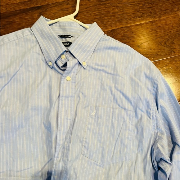 Nautical buttoned down in XL light blue with stripes and wrinkle resistant - Picture 3 of 3